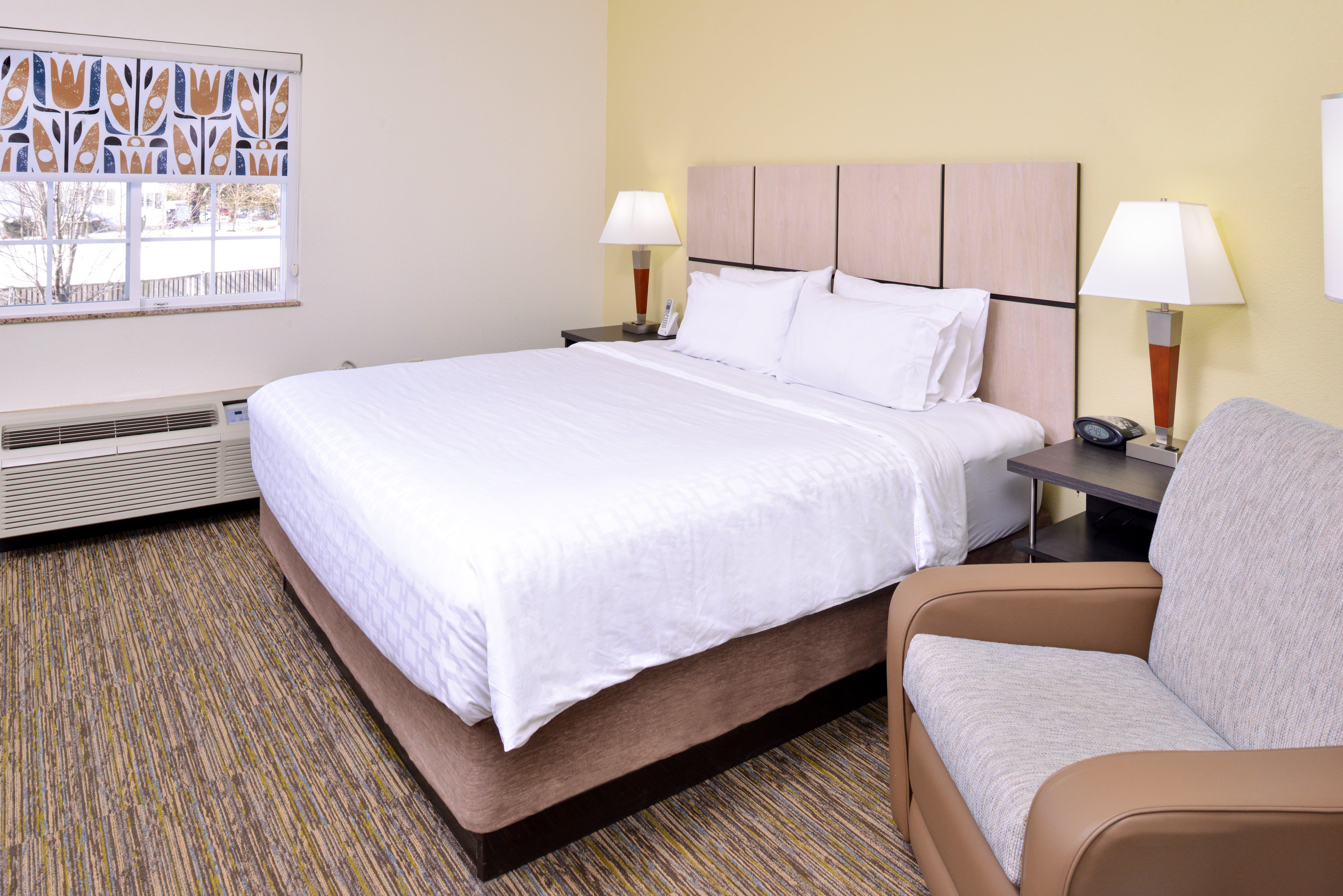 Candlewood Suites Winchester By Ihg Bagian luar foto