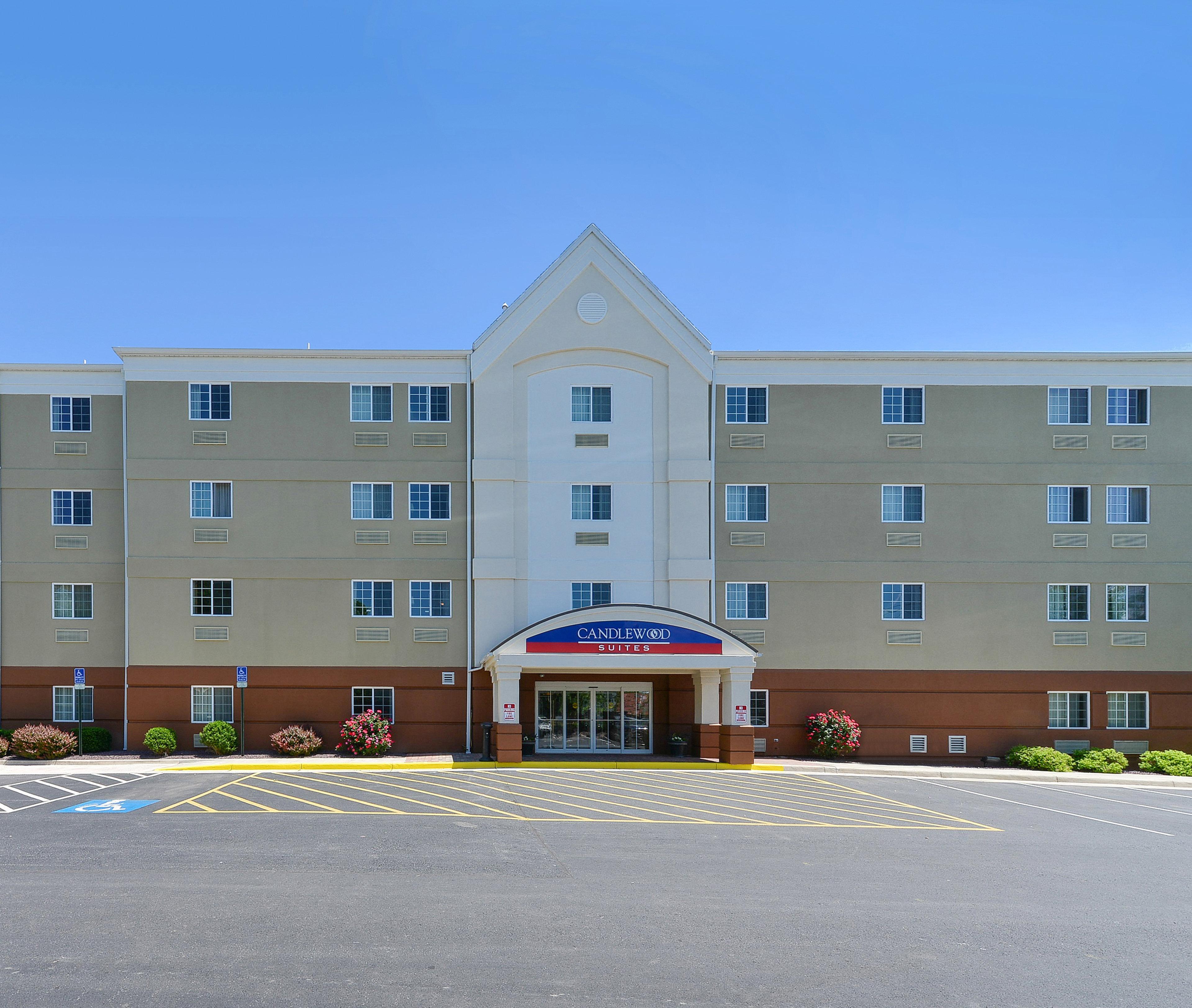 Candlewood Suites Winchester By Ihg Bagian luar foto