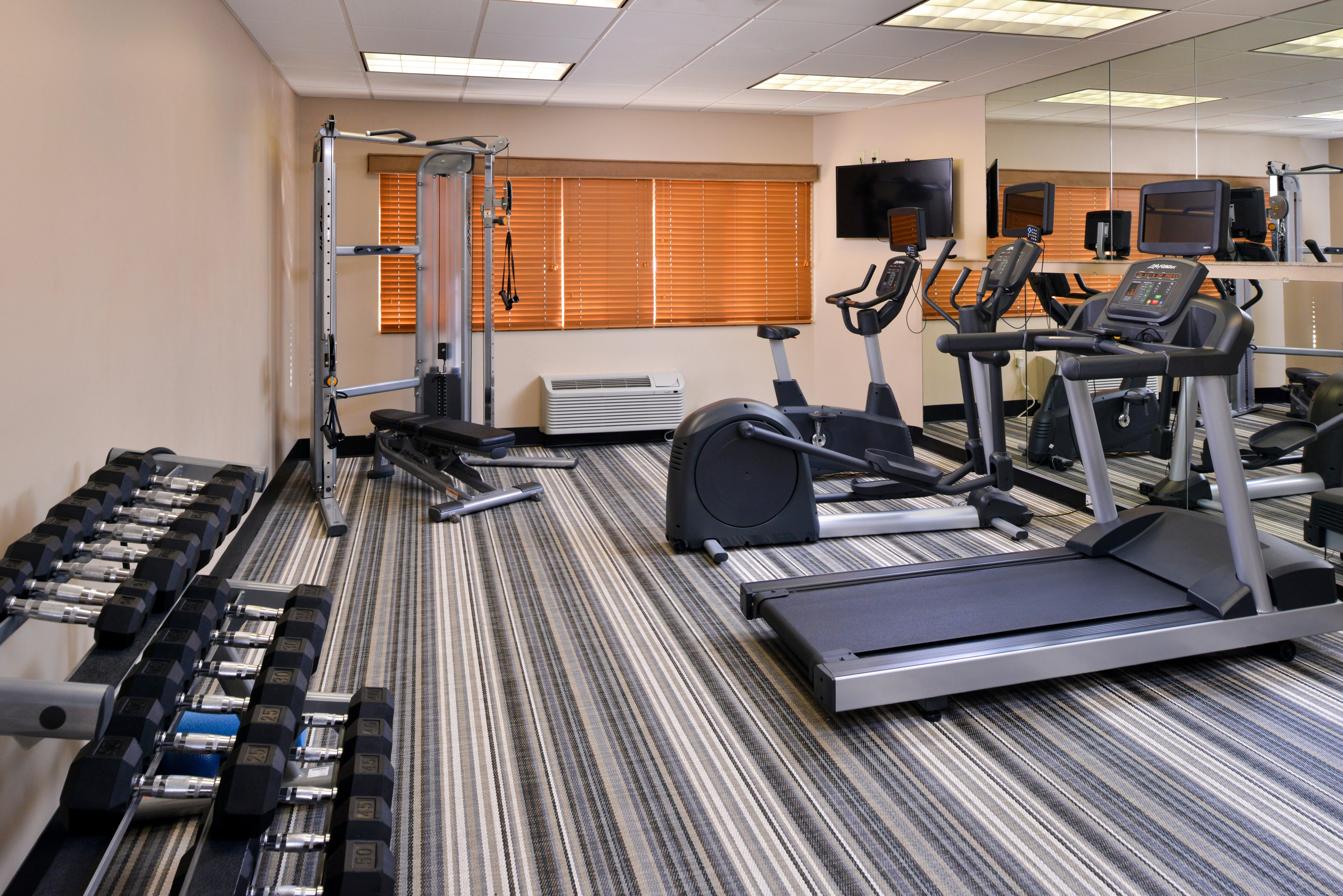 Candlewood Suites Winchester By Ihg Bagian luar foto
