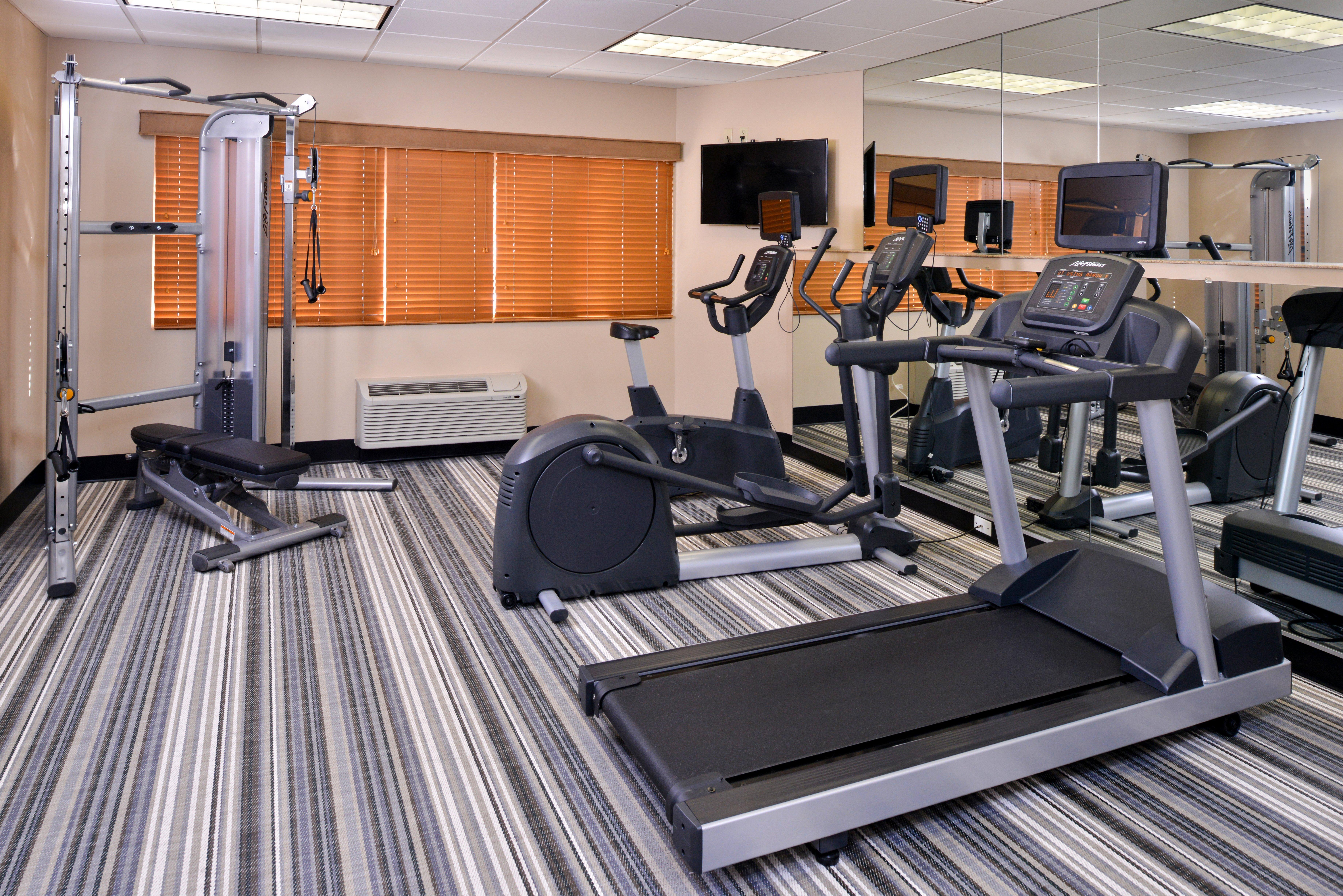 Candlewood Suites Winchester By Ihg Bagian luar foto