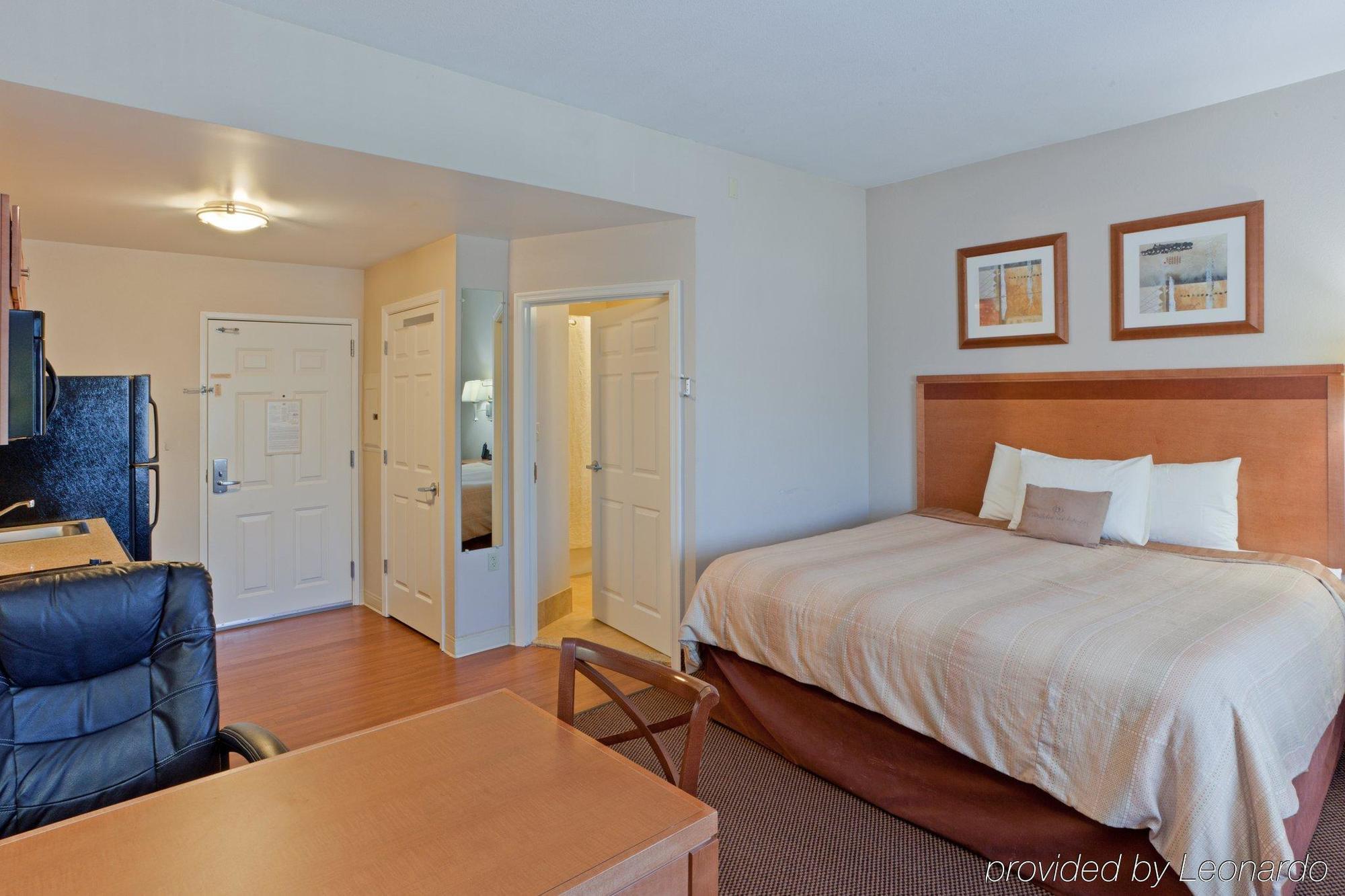 Candlewood Suites Winchester By Ihg Bagian luar foto