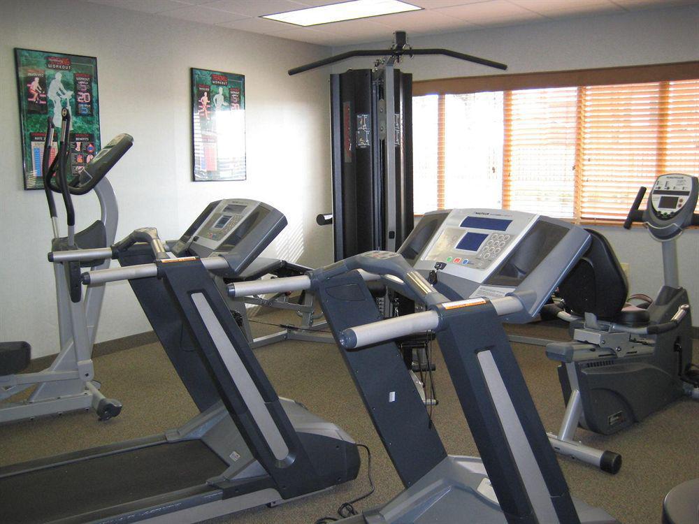 Candlewood Suites Winchester By Ihg Bagian luar foto